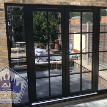 Tukang aluminium finished good pintu utama mewah awet