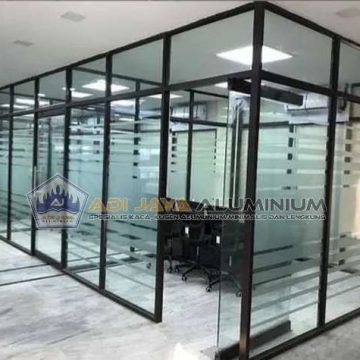 Partisi aluminium custom Depok hitam doff (Terlaris)