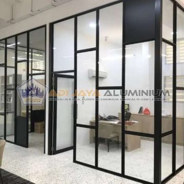 Partisi aluminium custom Bogor kaca elegan untuk kantor